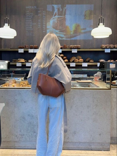 Pernilla – Elegant Tote Bag with Gathered Sides